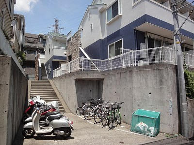 駐輪場＆ゴミ置場