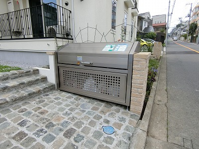 敷地内ごみ置き場