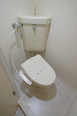 温水洗浄便座付トイレ