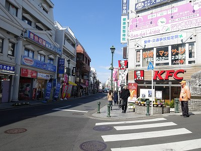 駅前⇒エルム通り