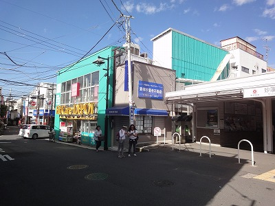 妙蓮寺駅前
