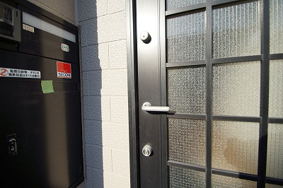 玄関はダブルロック